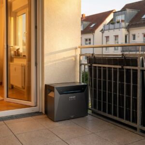 anker-solarbank-4-e5000-pro-galerie-szene-balkon.jpg